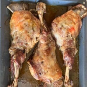 Paletilla de cordero cocinada a baja temperatura
